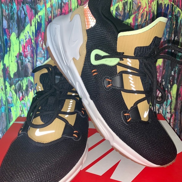 Nike’s - Picture 3 of 3